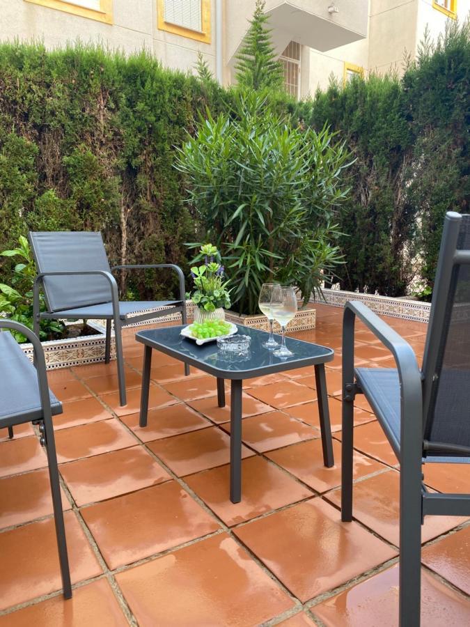 Torrevista Three Bedroom Apartment, Two Swimming Pools And Garage Torrevieja Exterior foto